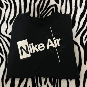 Nike long sleeve t shirt.